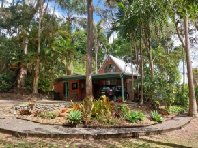 Alba the Scots Cottage walk every where Maleny